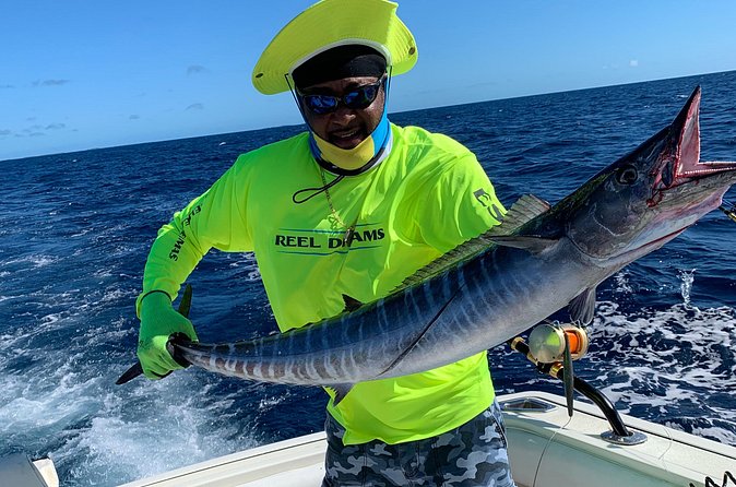 4 hours 38ft Reel Dreams Private Charter in Nassau - What is included, and what you still need to plan