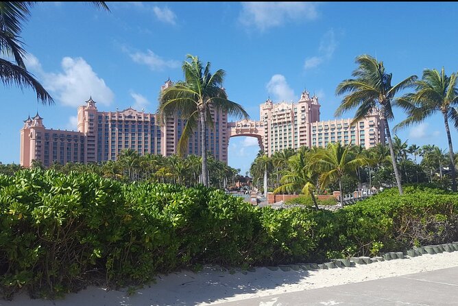 Atlantis & Paradise Island Private Transportation - Starting in Nassau: A Short Cultural Introduction