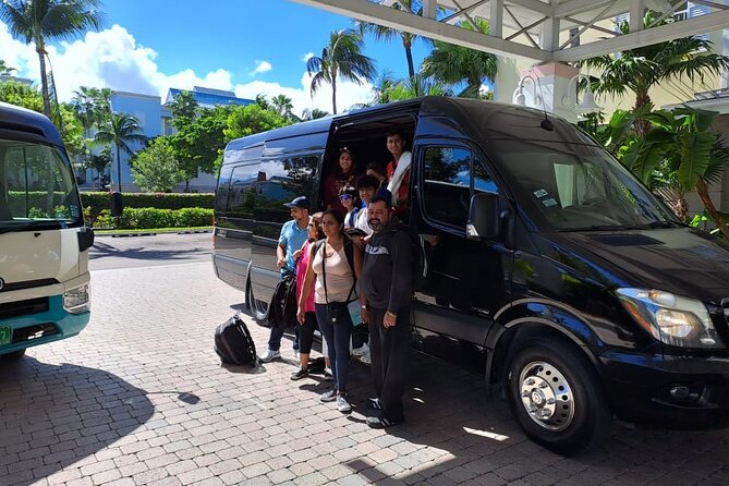 Bahamas Airport One Way Private Transportation (Departure Only) - Vehicles, Comfort, and Family Equipment