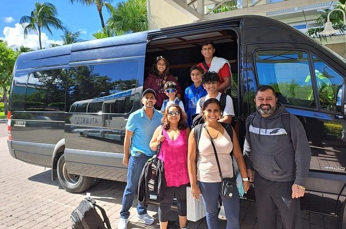 Bahamas Airport Transportation w/free Grocery Stop- Round Trip - Scenic island rides with friendly drivers