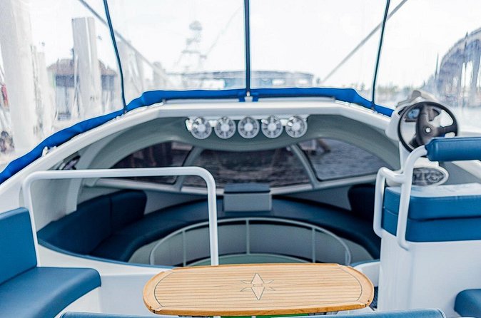 Bahamas on a Semi Submersive Glass Bottom Boat - Hydrofoil speed adds a little excitement