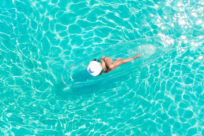 Clear Kayak Photoshoot in Nassau ,Bahamas. - Service Quality: Mostly Warm, With One Important Caution
