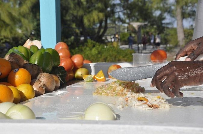 Conch Salad Cooking Lesson and Tasting in Nassau - What happens during the one-hour lesson