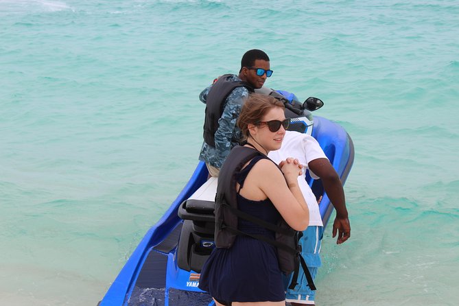 Customizable Half a Day Private Bus Tour in the Bahamas - Key points at a glance