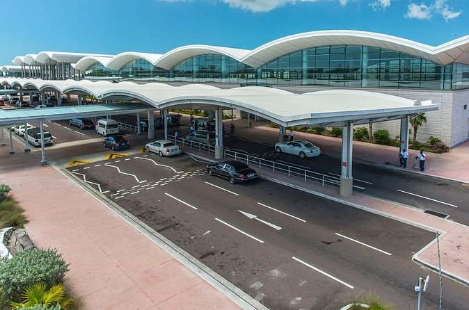 Direct Private Airport Transfer four or more Persons (one way) - Who will like this private transfer?