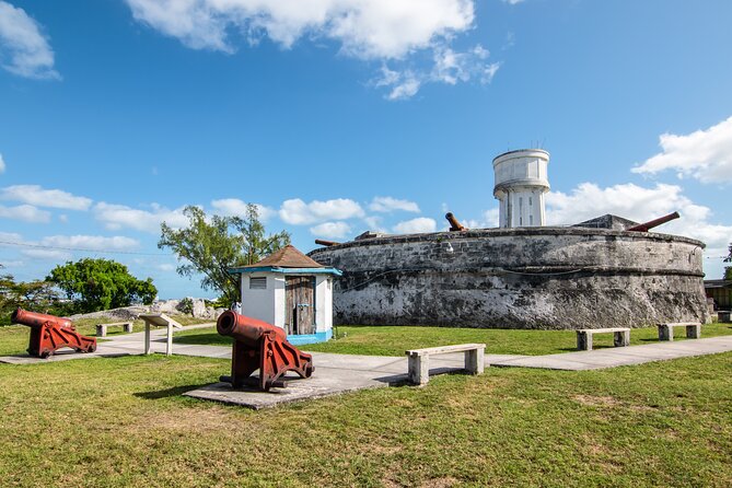 Discover Nassau Sightseeing Tour plus Atlantis Resort Visit - Transport, group size, and pickup realities