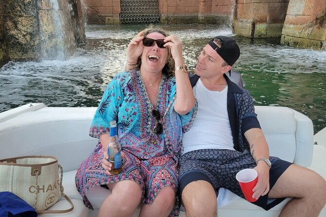 Exotic half day private charters to Rose Island, Pigs and Turtles - Who will enjoy this Nassau charter most