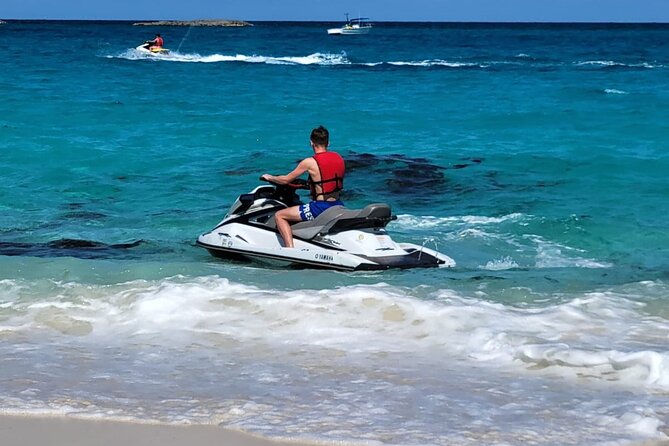 Jetski Rentals Nassau Bahamas. Transportation included (free) - The beach setting and its limits