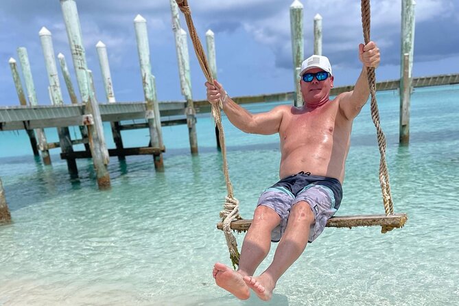 Nassau: 3 islands Pigs,Turtles,Snorkel & Beach Club with lunch - Rainbow Reef and the Rose Island beach club