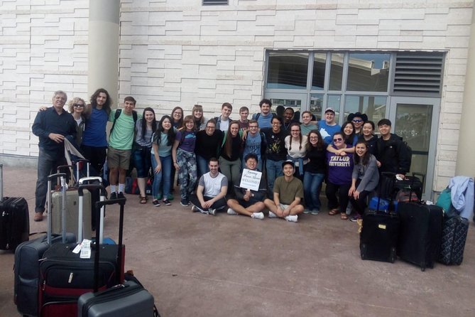 Nassau Airport Group Round-Trip Transfers - What the one-hour drive is like