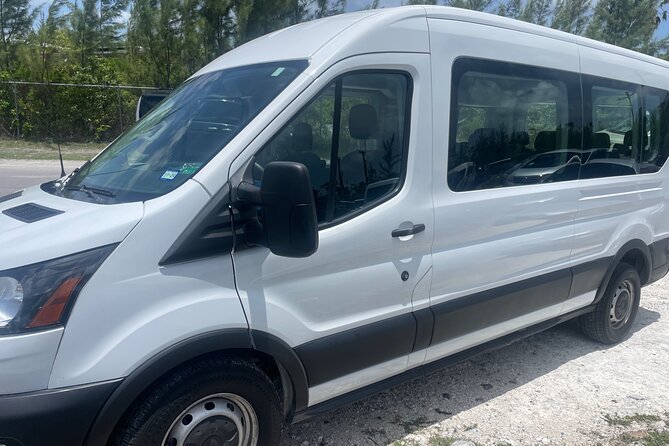 Nassau Airport to Palm Cay - group transportation in comfort - Who will get the most from this transfer?