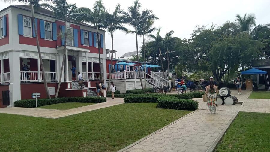 Nassau City Tour: Discover the Charms of Old Charles Town - Old Charles Town and Nassau’s colonial core