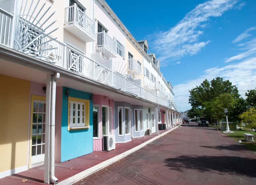 Nassau: E-Scooter Tour with Food Tasting and Local Drinks - Why an e-scooter is a smart way to see Nassau