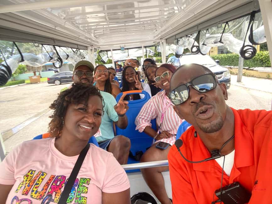 Nassau: Electric Bus Tour with Food & Drink Samples - Pompey Square and the city’s social side