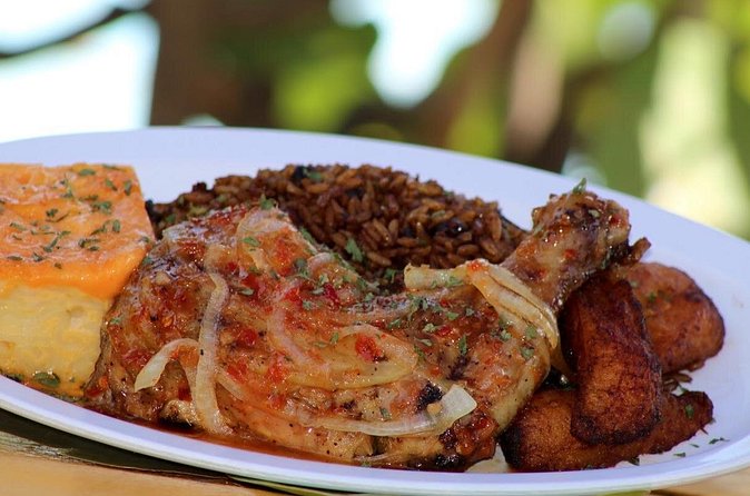 Nassau Food and History Bus Tour - Conch, fishermen, and a taste of local food culture