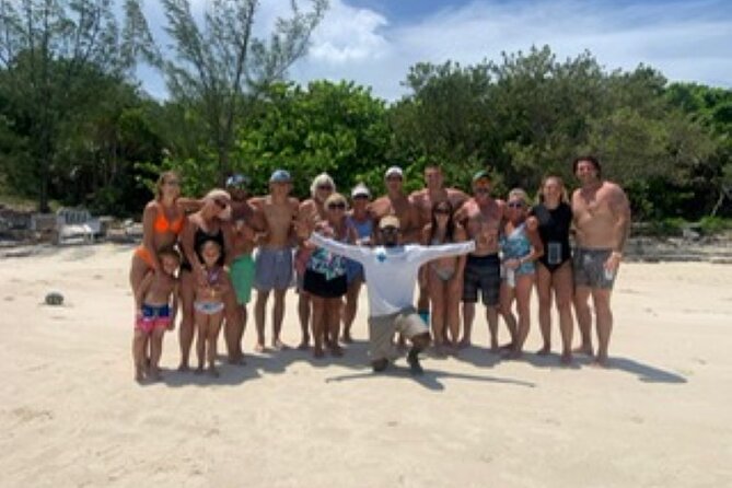 Nassau: Half Day Reef Snorkeling, Turtles & Swimming Pigs - Looking for turtles in their own setting