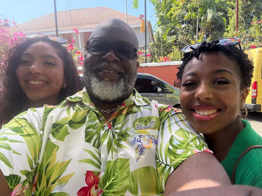 Nassau: Historic City Tour with Drink and Food Tasting - Drinks, rum, tea, and the pace of tasting