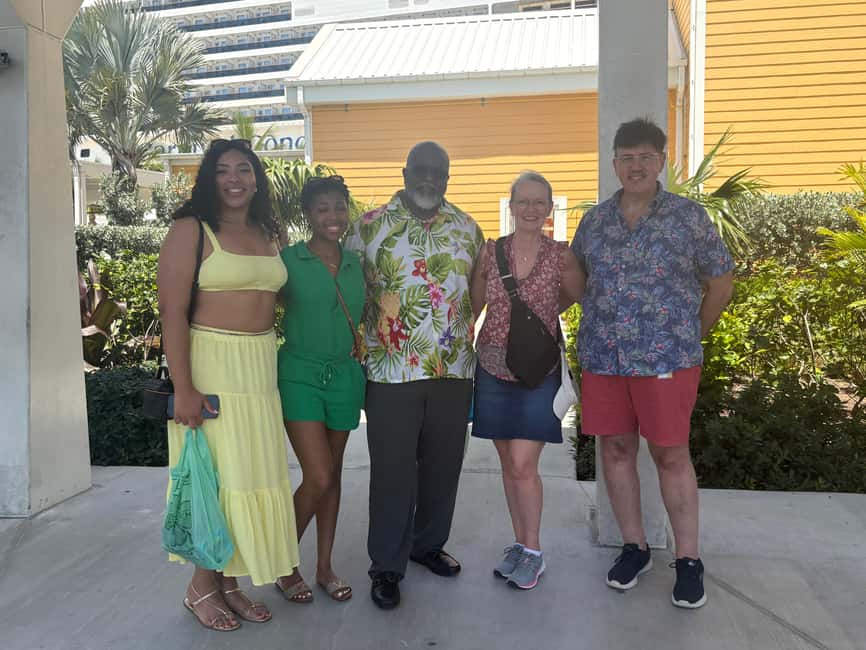 Nassau: Historic City Tour with Drink and Food Tasting - The guides make the biggest difference