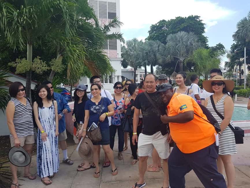 Nassau: Island Highlights Tour with Rum Tasting - Atlantis views without paying for a resort day