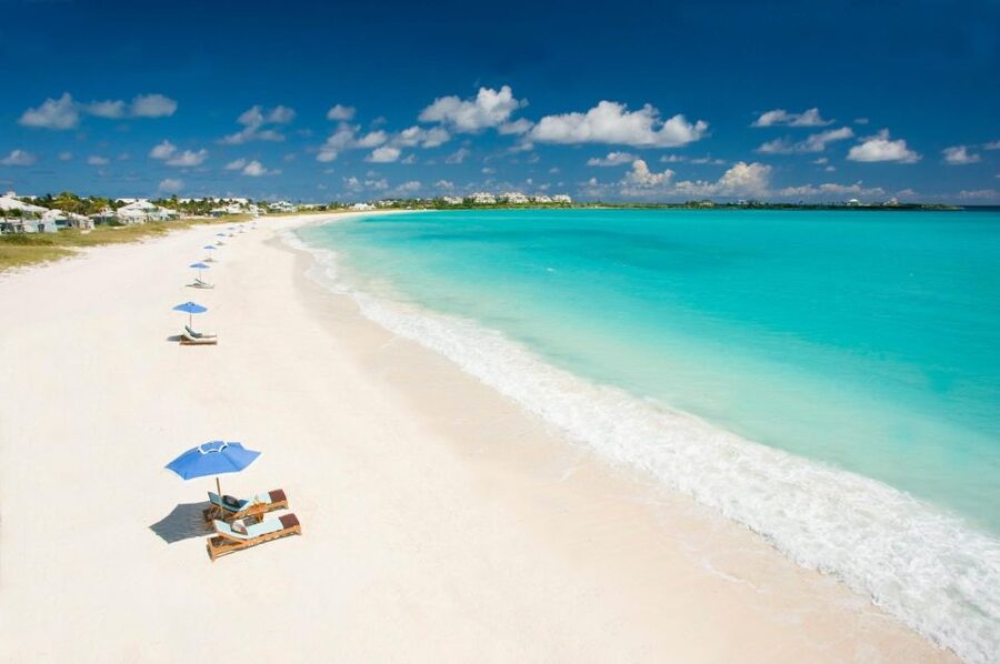 Nassau: Jet Ski Ride, Parasailing & Banana Boat Tour - A capable crew can make or break the morning