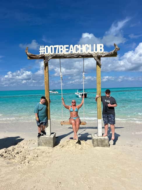 Nassau: Pigs, Snorkel, Turtles, Lunch, Private Beach Club - Should you book the pigs, turtles, and beach club tour?