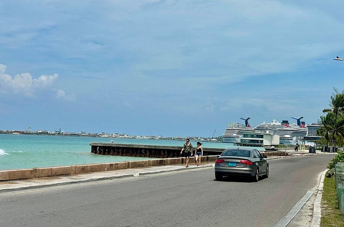 Nassau Private Airport & Cruise Port Transfer - The drivers and communication