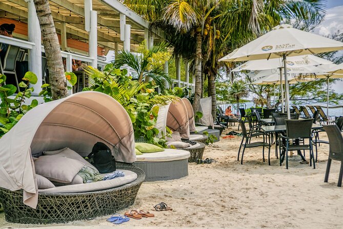 Nassau: Rose Island Perfect Beach Day Group Getaway - Group size and the feel of the day