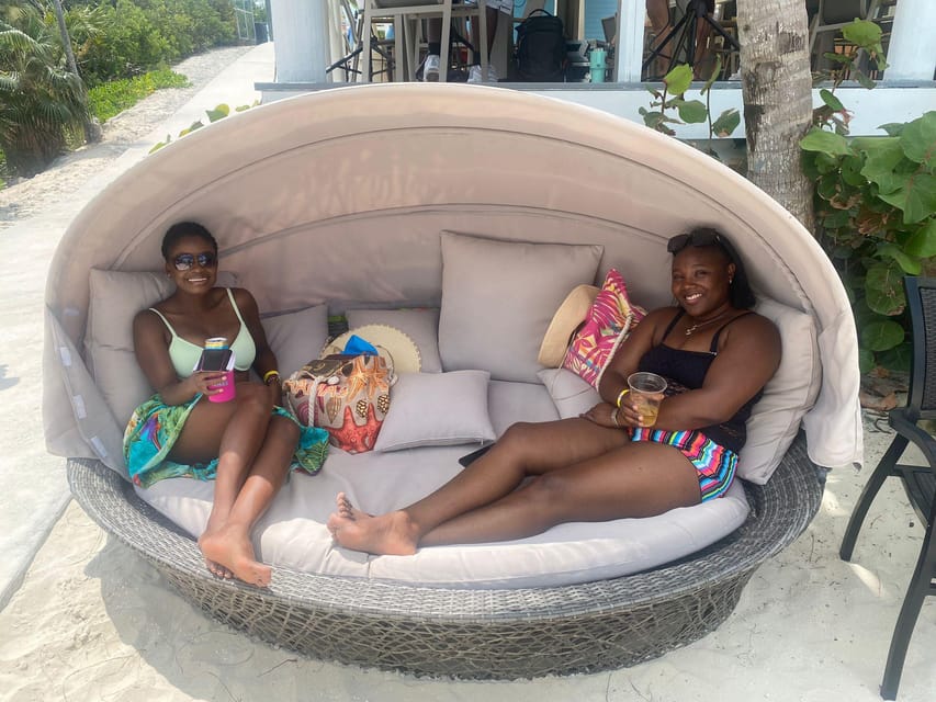 Nassau: Rose Island's Sand Dollar Beach Resort - Lunch, drinks, and the real cost