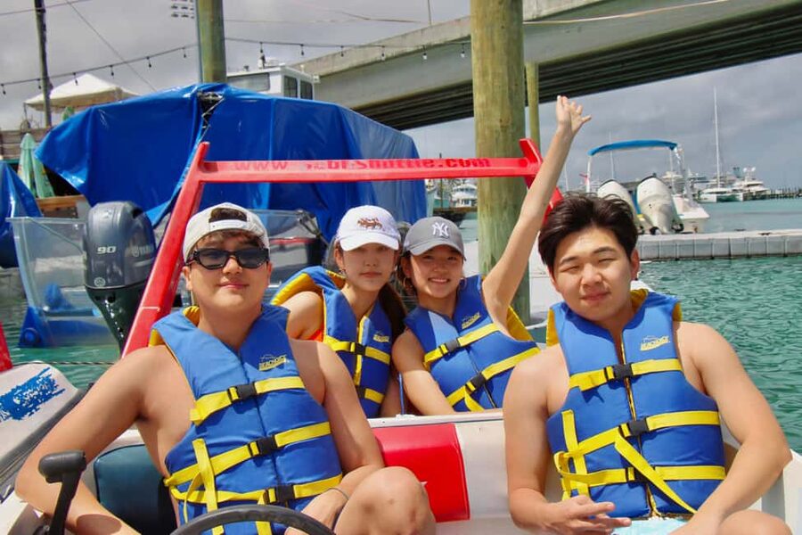 Nassau: Self-Drive Speedboat Ride and Pig Swimming Encounter - Taking the wheel across New Providence waters
