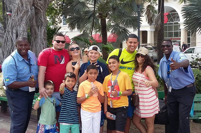 Nassau Shore Excursion: Cultural Heritage Sightseeing Tour - Cable Beach adds shopping and a daiquiri