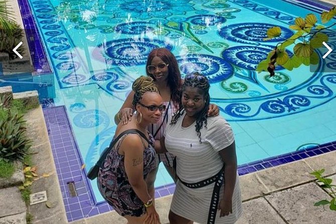 Nassau Shore Excursion: Half-Day Historical Sightseeing Tour - Graycliff chocolate in a short visit