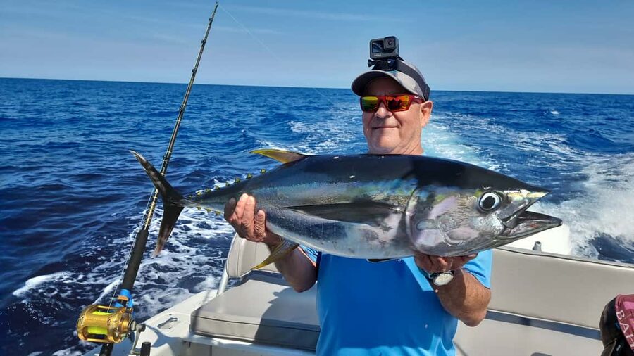Nassau: Sport-fishing private charter . - What four hours on the water may feel like