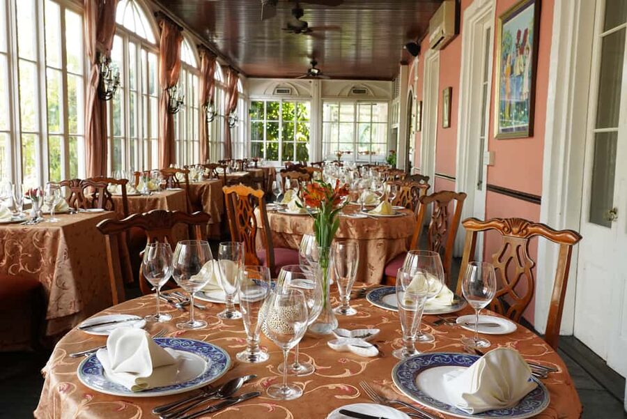 Nassau: Wine Luncheon at the Graycliff Restaurant - Entering Graycliff With Champagne
