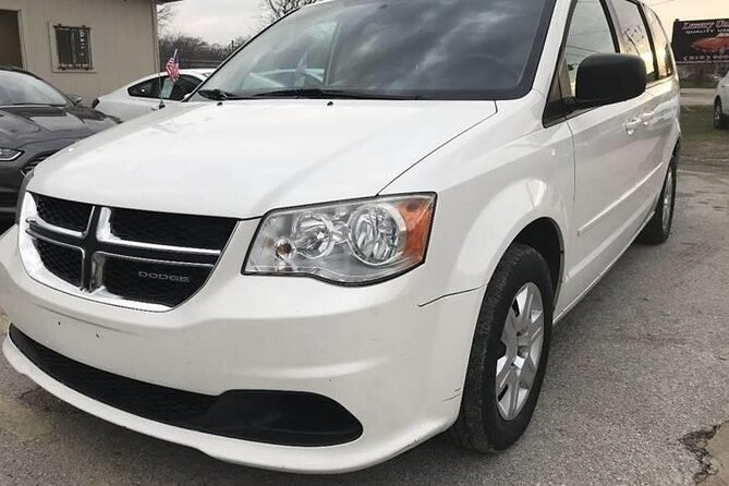 One Way Private Airport Transfer for 4 People or Less - Meeting Your Driver at Nassau Airport