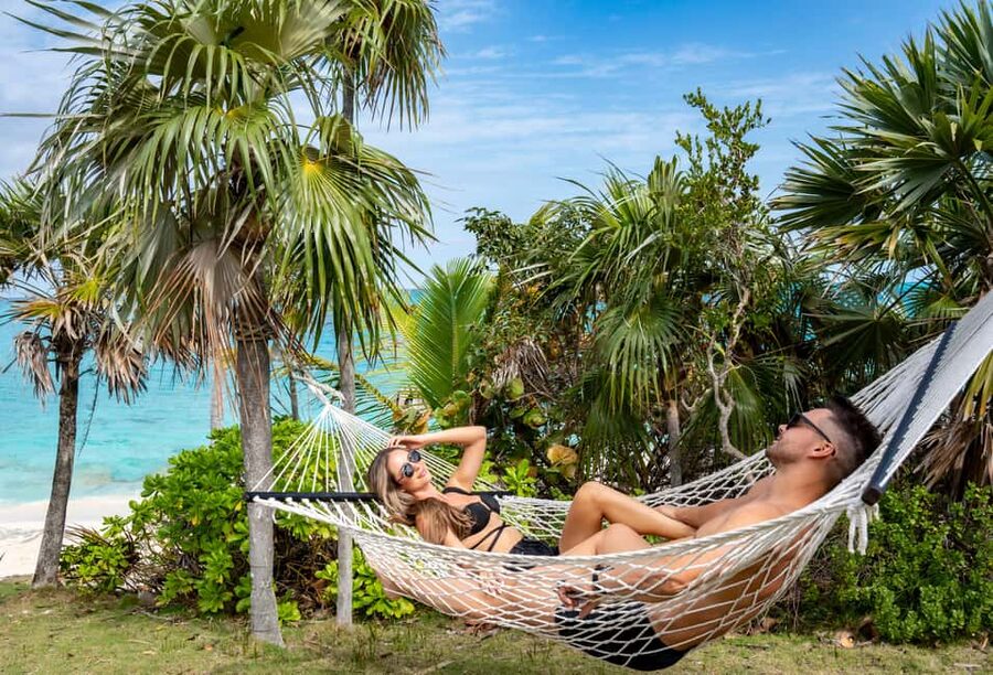 Paradise Island: Rose Island Tour with Swimming Pigs & Lunch - Who will enjoy this day most