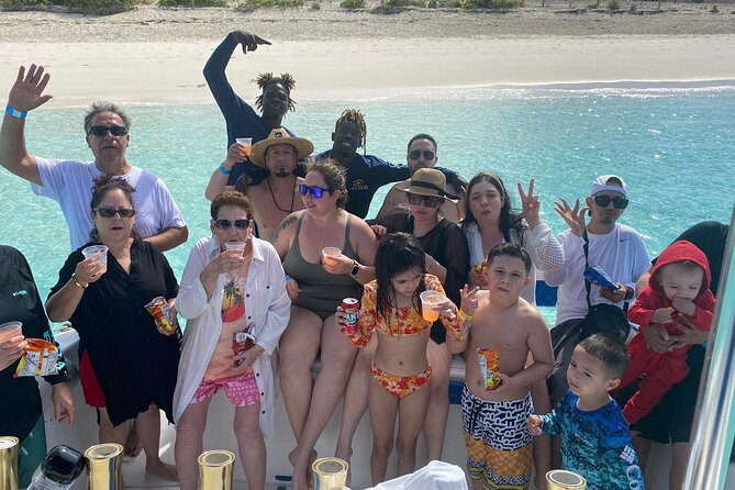 Pigs Beach, Green Turtle Cay, Rose Island Private Tour - Rose Island and 25 minutes at Rainbow Reef