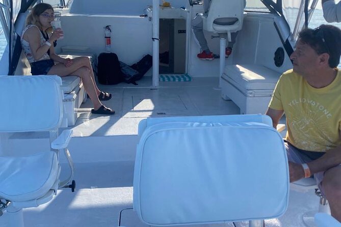Private 38' Defender Sportfishing/Swim with Pigs in Nassau - Reef snorkeling at Rose Island