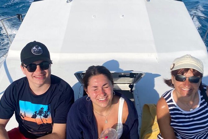 Private 38' Defender Sportfishing/Swim with Pigs in Nassau - Swimming with the pigs, for an additional $30