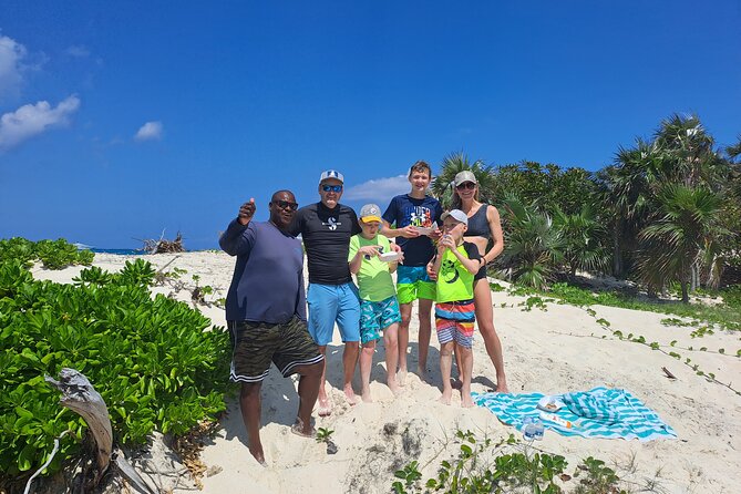 Private 4 hour Rose Island tour snorkeling fishing - Beach time on Rose Island
