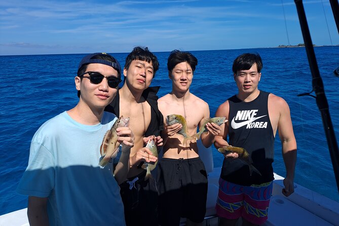 Private 4 hour Rose Island tour snorkeling fishing - The captain can shape the mood