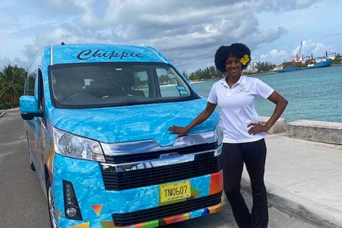 Private Airport/Hotels Transfers Nassau Bahamas - A vehicle that feels easy to find