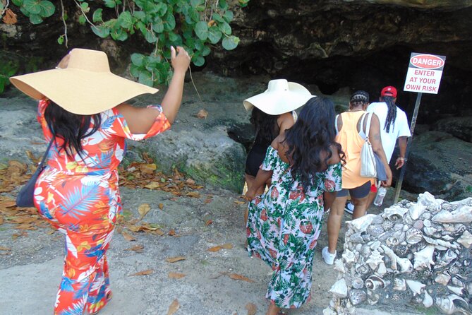 Private Guided Island Tour in Nassau Bahamas -Free Wifi & Drinks - Who should book this Nassau tour