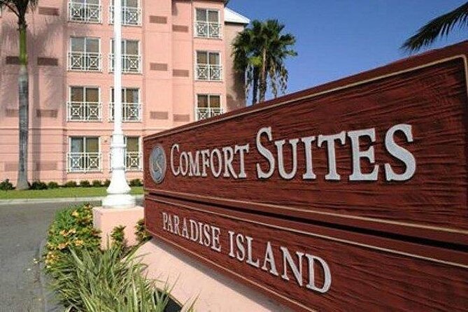 Private Roundtrip Minivan Airport Transfer to Paradise Island - Extra charges for children and store stops