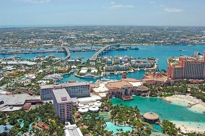 Private Roundtrip Minivan Airport Transfer to Paradise Island - Reliability: the issue you should take seriously