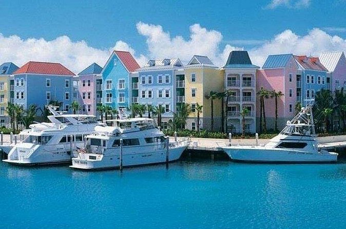 Private Roundtrip Minivan Airport Transfer to Paradise Island - Who should book this Paradise Island transfer?