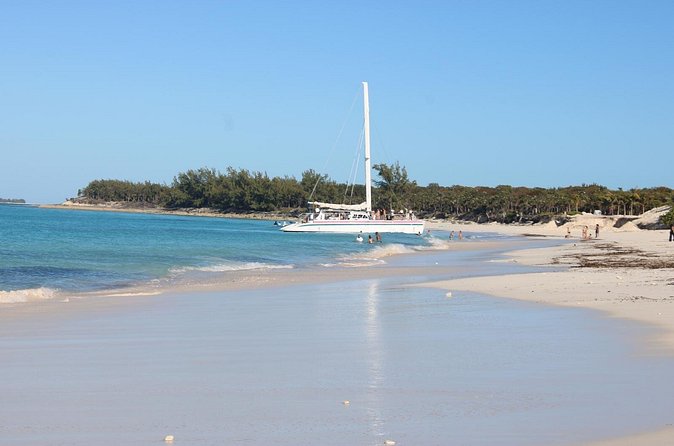 Private speed boat beach and bar hopping visiting Rose island - What to bring and what to confirm
