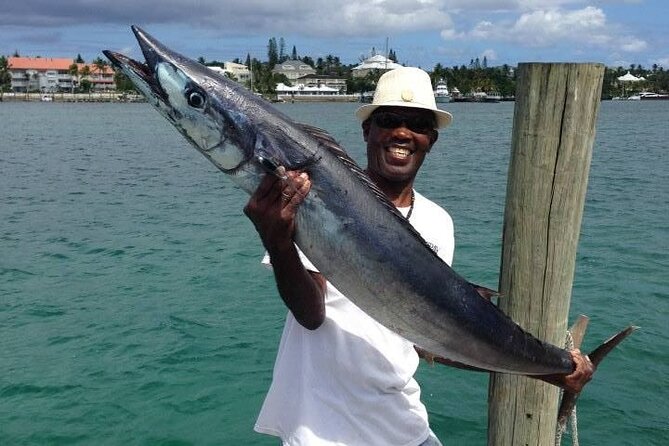 Private Speed Boat for Snorkeling or Fishing in Nassau - 34ft - A four-hour itinerary you can shape yourself
