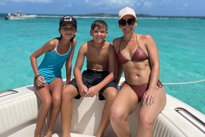 Rose Island Adventure: Turtle Swim and Snorkel - Drinks, snacks, and what lunch costs you
