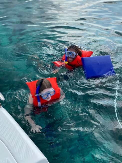 Rose Island: Pig Beach, Snorkeling, Sea Turtles, Beach - Key details at a glance