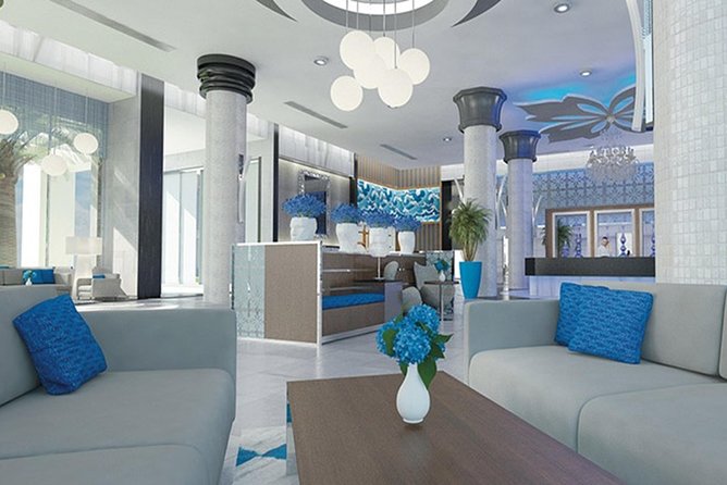 Round trip Airport (LPIA) to Atlantis, Comfort Suites, Warrick, Harbourside, RIU - The ride to Atlantis and Paradise Island